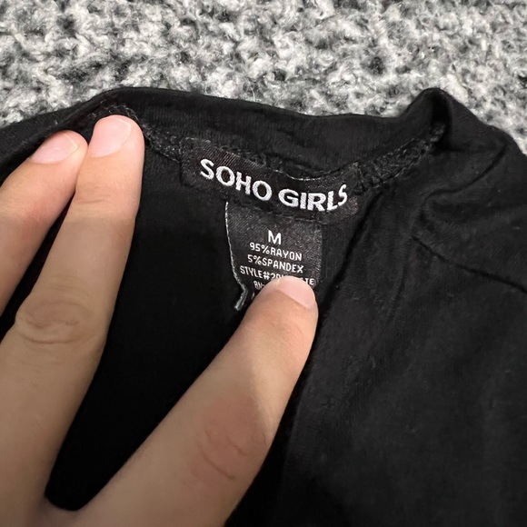 Basic tee - Picture 2 of 3